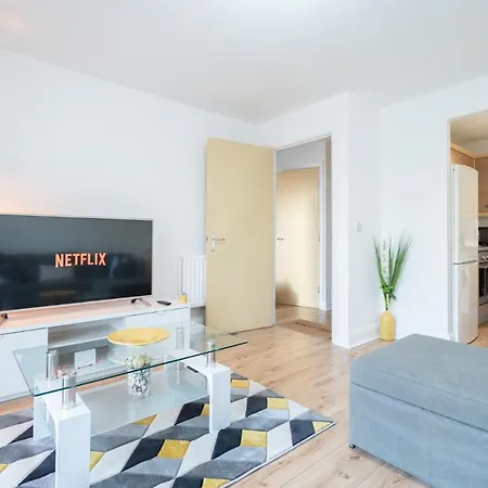 Modern Apartment- Birmingham- Broad Street & Brindley Place- 10 Min Walk From Bullring, 02 Arena, New Street Station & Grand Apartment *