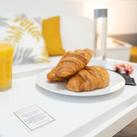 Modern Apartment- Birmingham- Broad Street & Brindley Place- 10 Min Walk From Bullring, 02 Arena, New Street Station & Grand Birmingham
